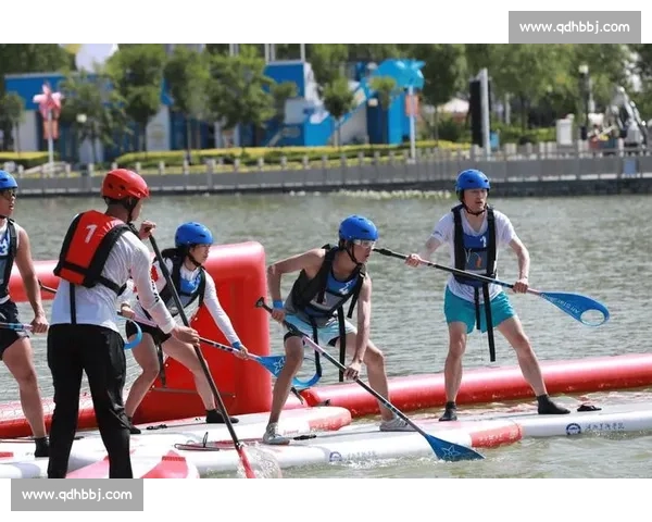 桨板球首登沪上!新江湾城上演水上巅峰对决 桨板球首登沪上!新江湾城上演水上巅峰对决