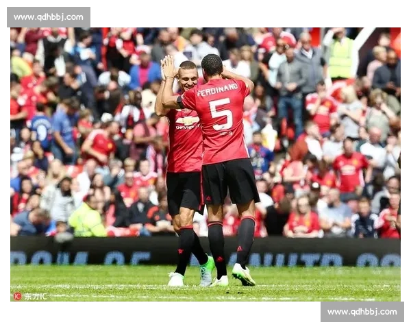 收球瞬间的惊鸿一钩